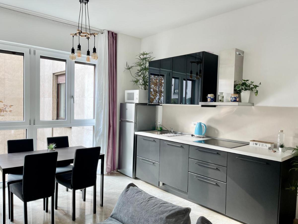 The White House, Modern Apartment In Center Milan Exterior photo